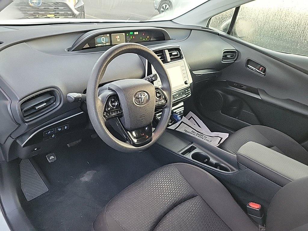 Used 2022 Toyota Prius LE FWD image 7