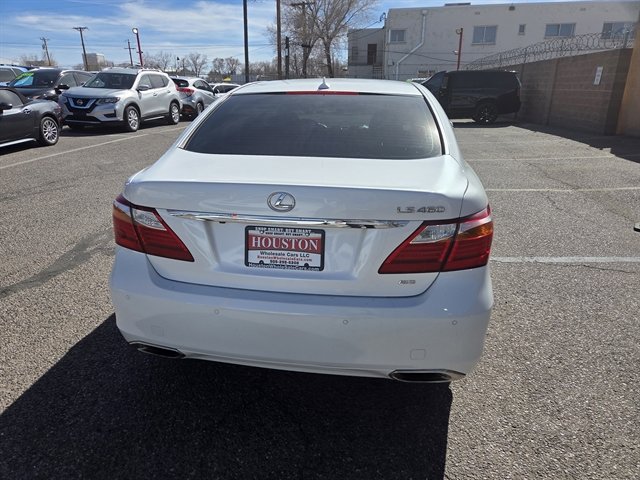 Used 2011 Lexus LS 460 AWD w/ Comfort Pkg image 2