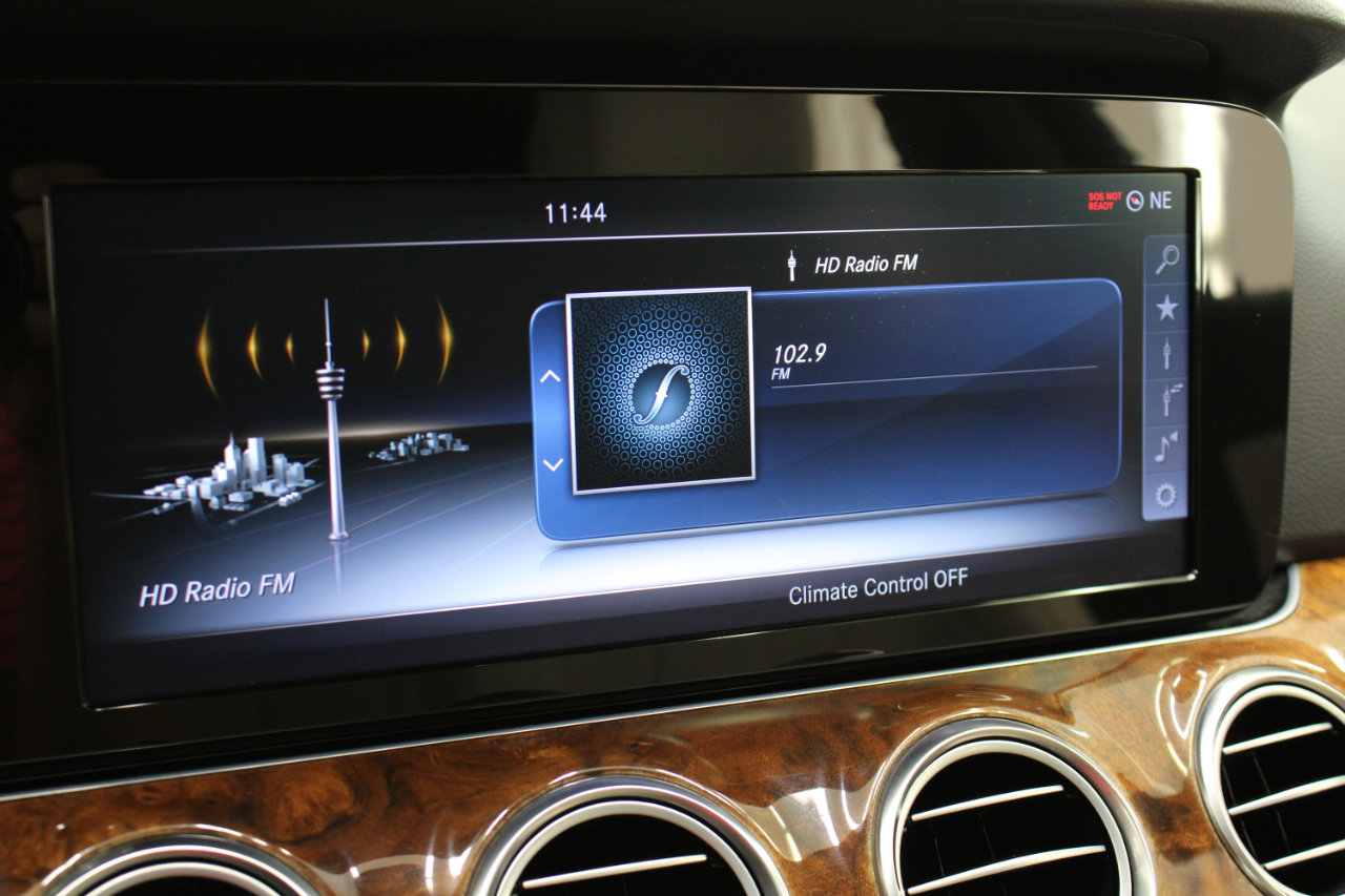 Used 2017 Mercedes-Benz E 300 image 59