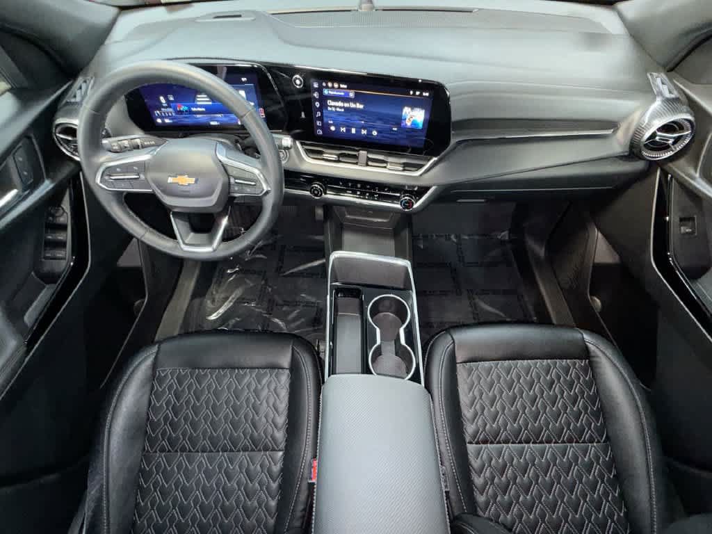 Used 2025 Chevrolet Equinox LT FWD image 24