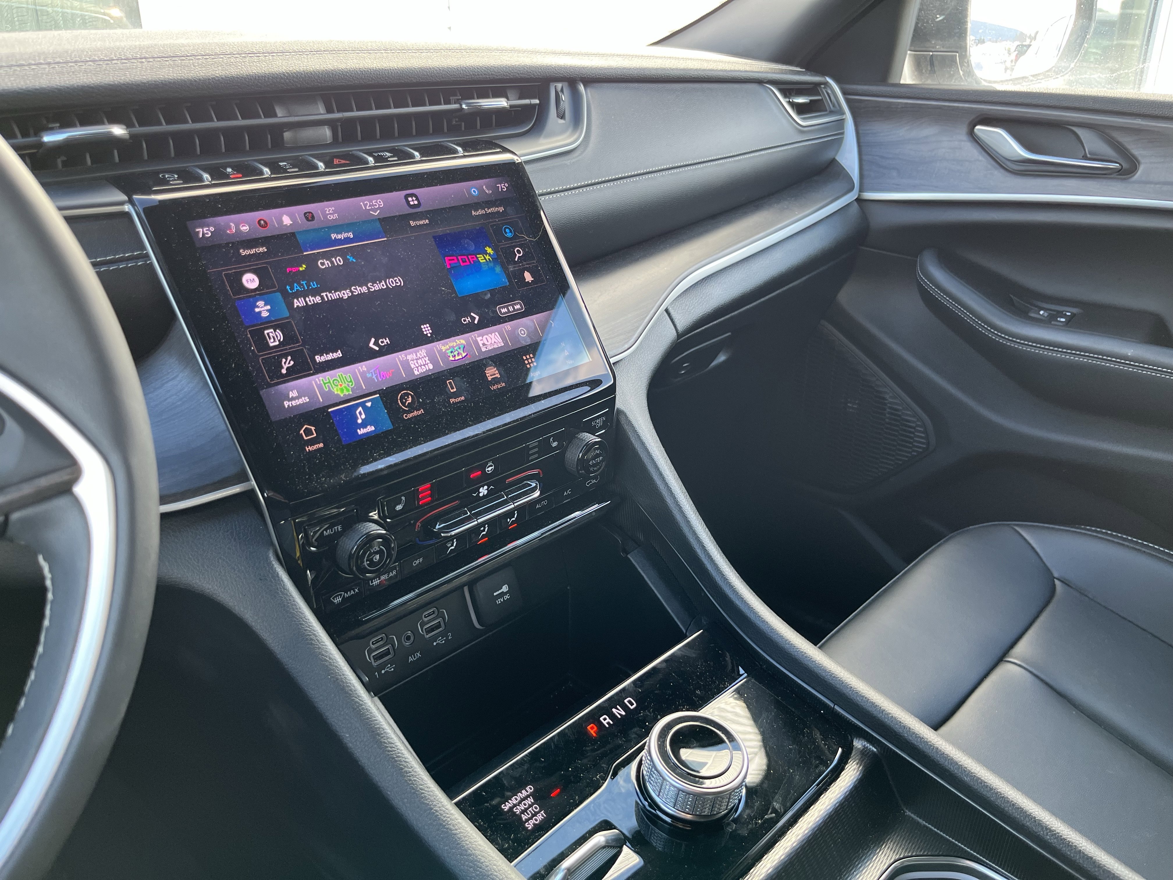 Used 2025 Jeep Grand Cherokee Limited image 21