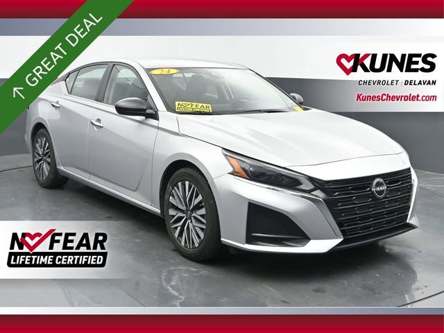 Used 2024 Nissan Altima 2.5 SV