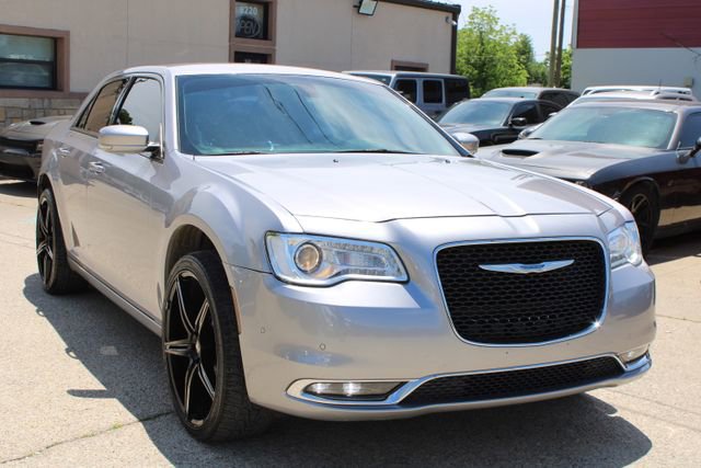Used 2017 Chrysler 300 Limited w/ 300 Premium Group