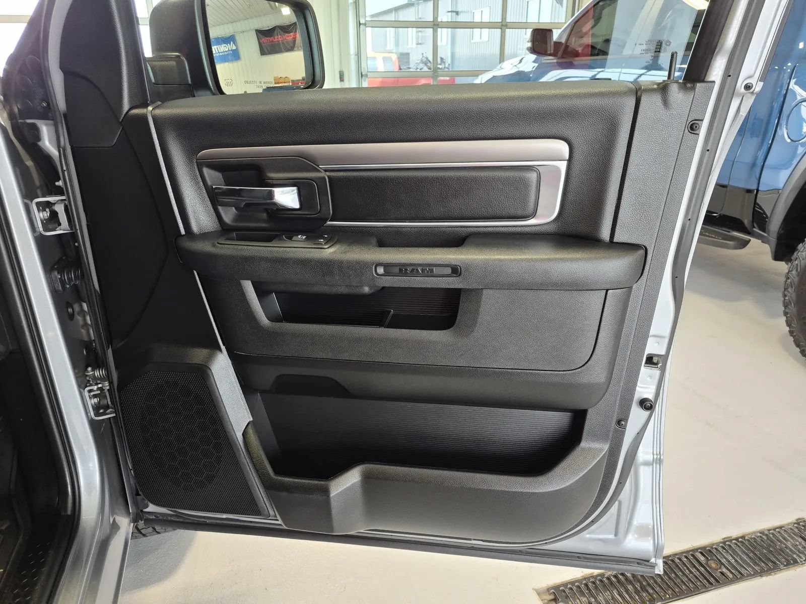 Used 2022 RAM 1500 Warlock w/ Warlock All Terrain Package AWD/4WD image 18