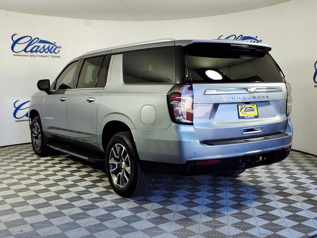 Used 2023 Chevrolet Suburban LS image 2