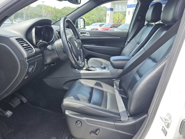 Used 2022 Jeep Grand Cherokee Limited w/ Tech Group AWD/4WD image 3