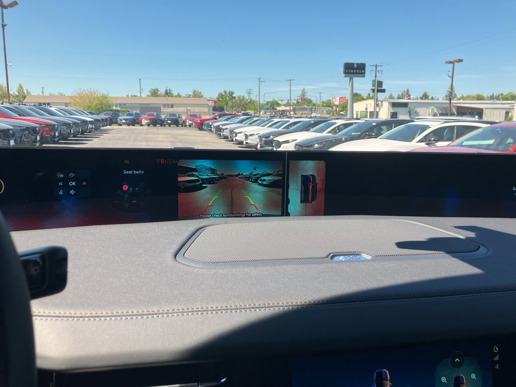 New 2026 Lincoln Navigator Reserve AWD/4WD image 26