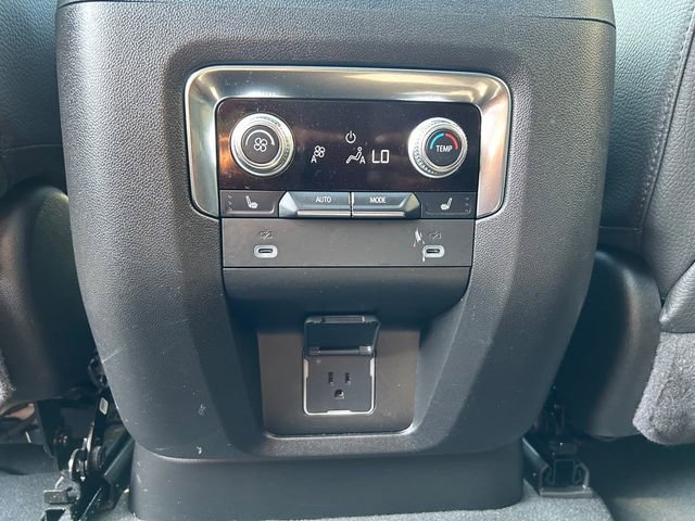 Used 2024 GMC Yukon Denali image 23