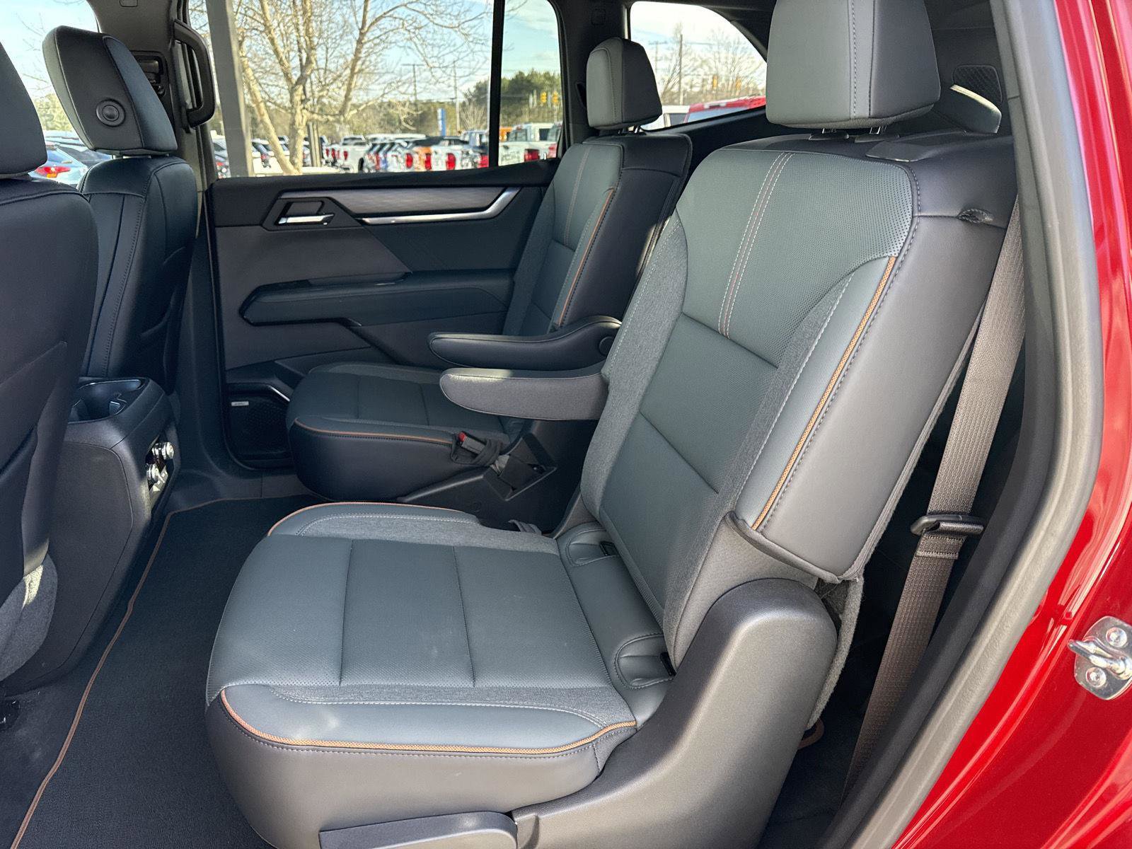 Used 2024 GMC Acadia AT4 image 11