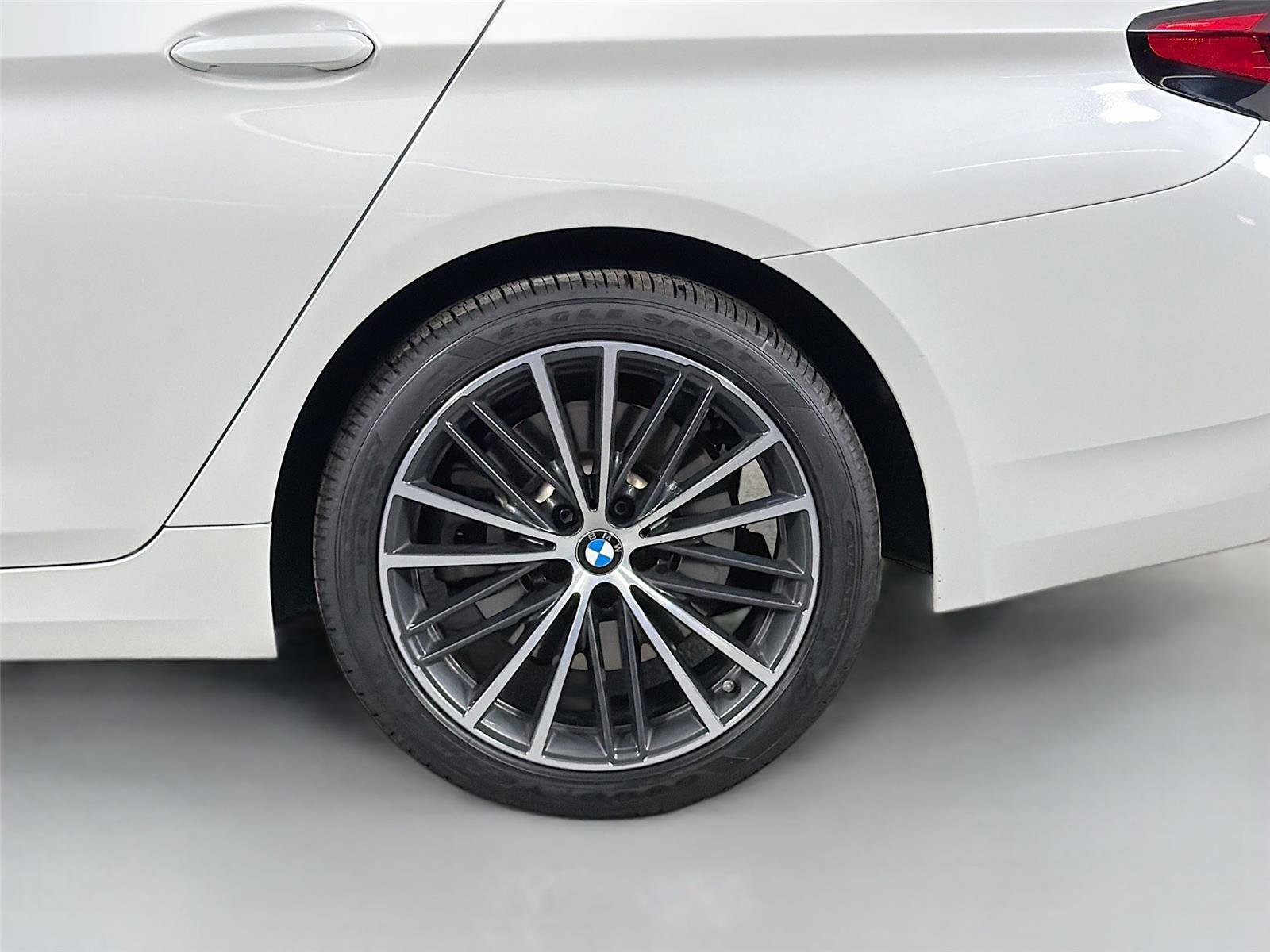 Certified 2023 BMW 540i xDrive w/ Executive Package AWD/4WD image 30