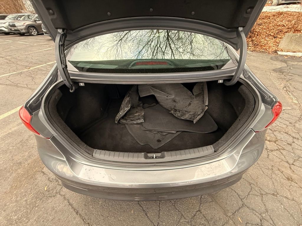 Used 2018 Hyundai Elantra Value Edition FWD image 13