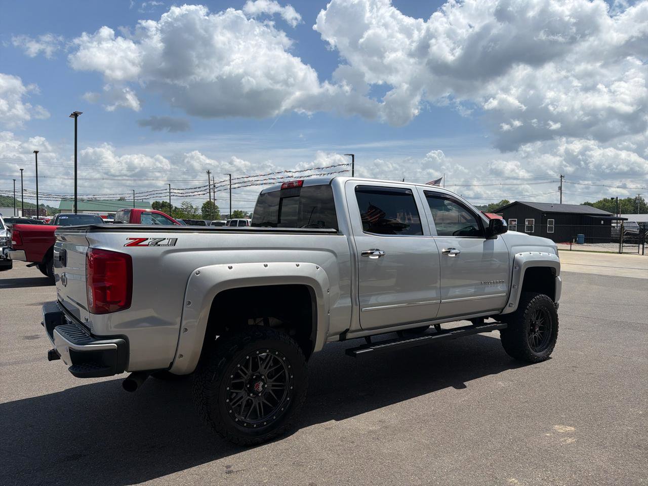 Used 2018 Chevrolet Silverado 1500 LTZ Z71 w/ LTZ Plus Package AWD/4WD image 4