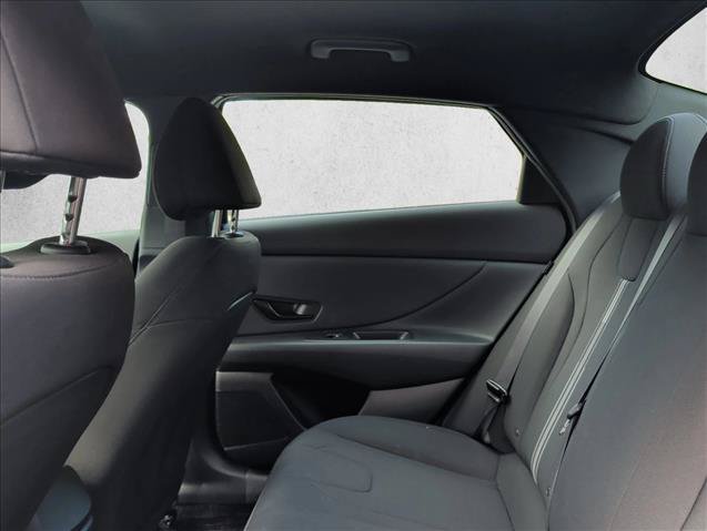 Used 2025 Hyundai Elantra SEL FWD image 20