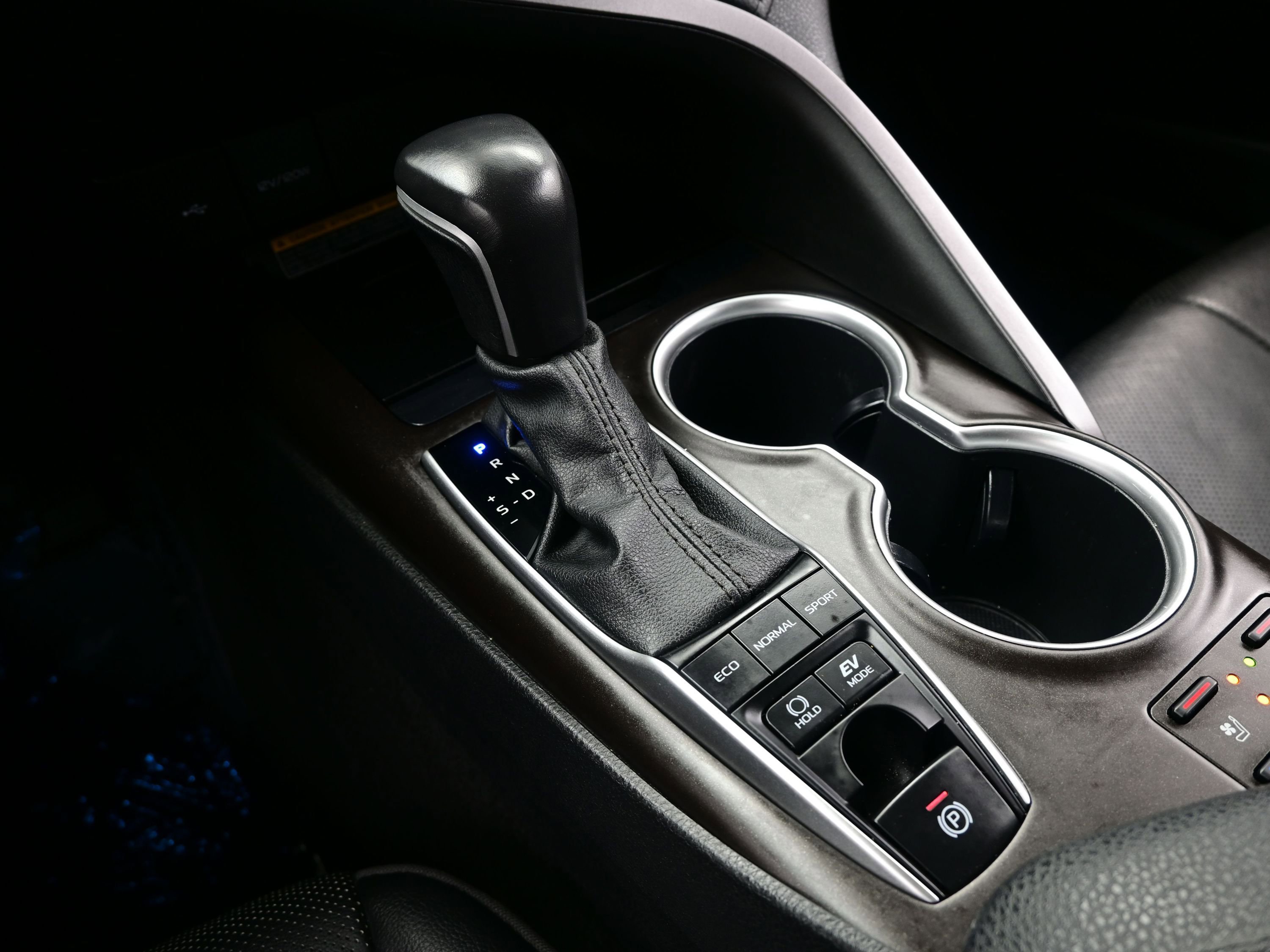 Used 2021 Toyota Camry XLE w/ Navigation Upgrade Package FWD image 22