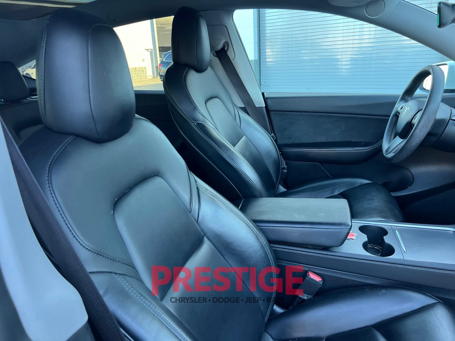 Used 2021 Tesla Model Y Long Range AWD/4WD image 23