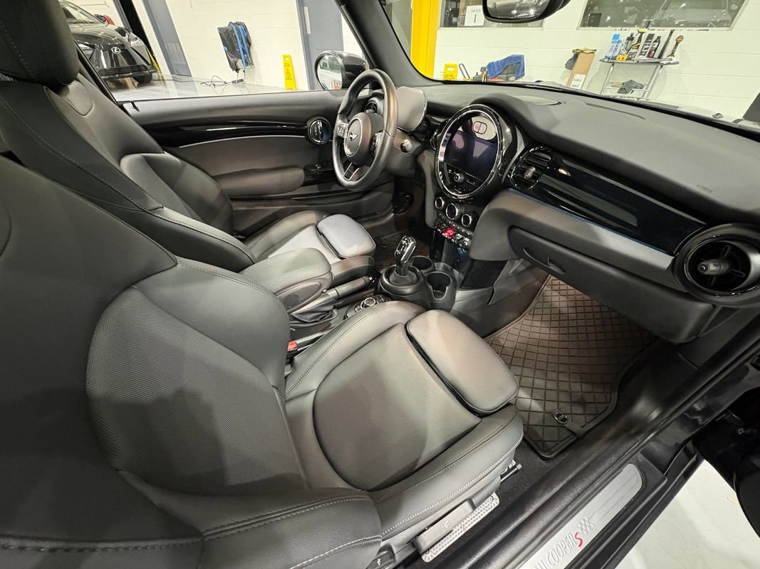 Used 2023 MINI Cooper S image 34