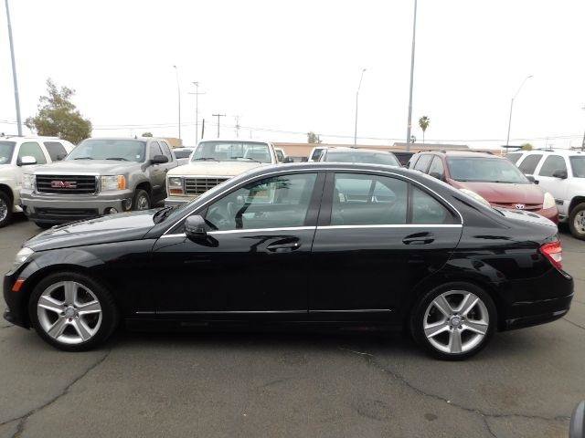 Used 2011 Mercedes-Benz C 300 Sedan image 4