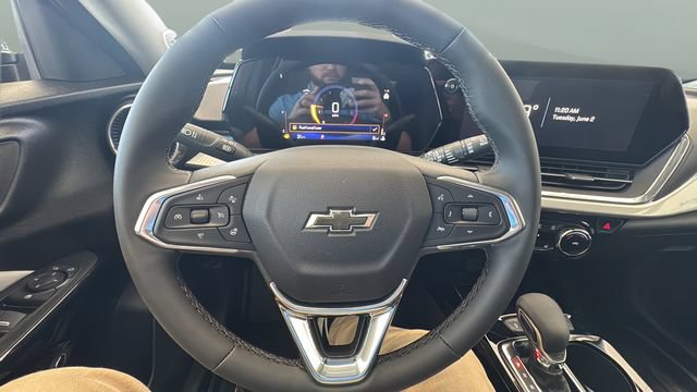 New 2026 Chevrolet Trax LT w/ Driver Confidence Package FWD image 11