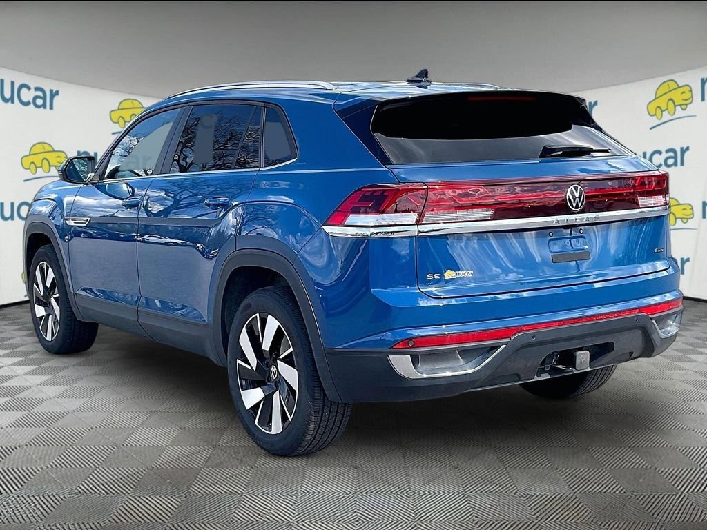 Used 2025 Volkswagen Atlas Cross Sport SE AWD/4WD image 4