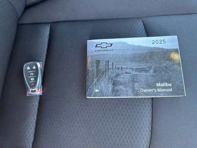 Used 2025 Chevrolet Malibu LT image 18