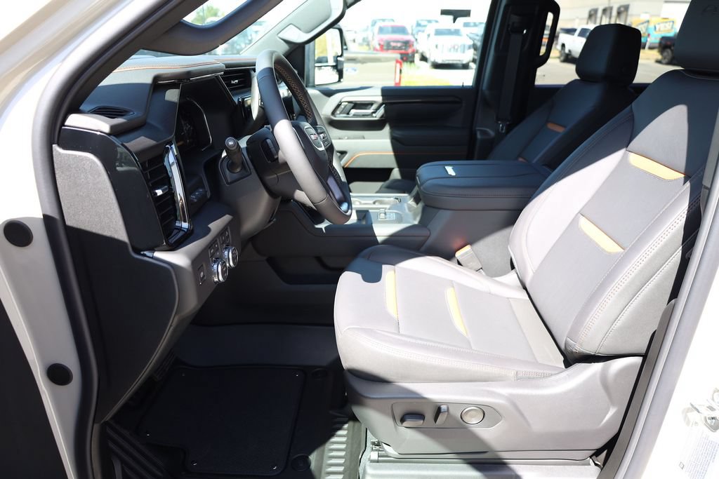 New 2026 GMC Sierra 2500 AT4 w/ AT4 Premium Plus Package AWD/4WD image 11