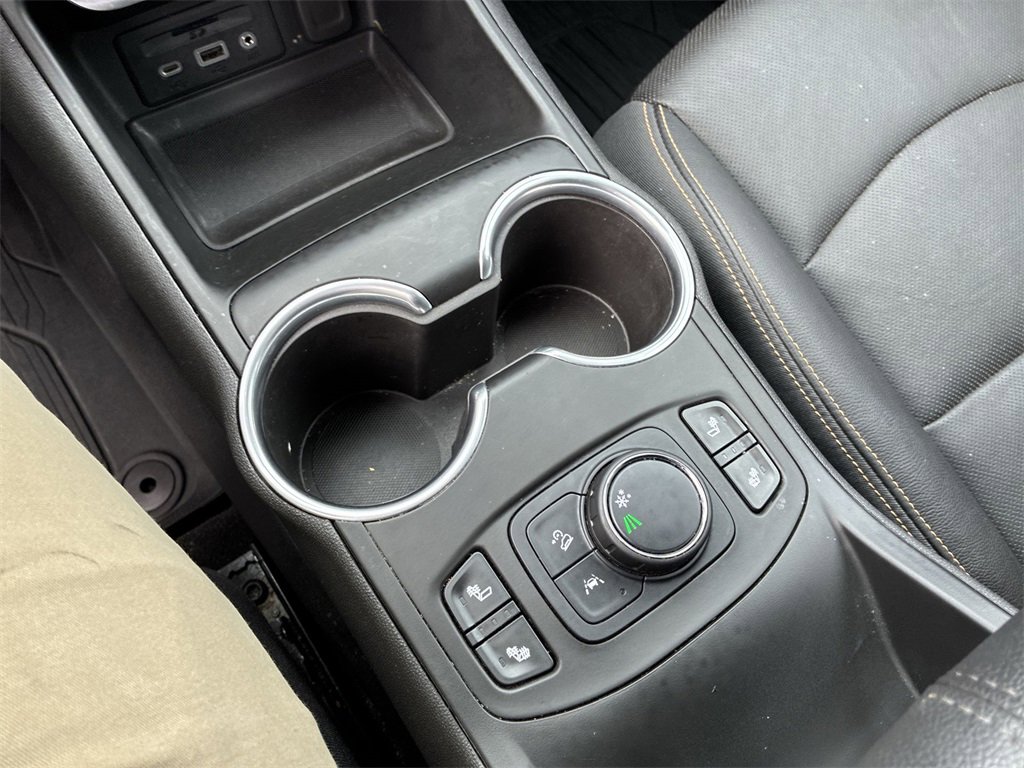 Used 2021 GMC Terrain SLT image 18