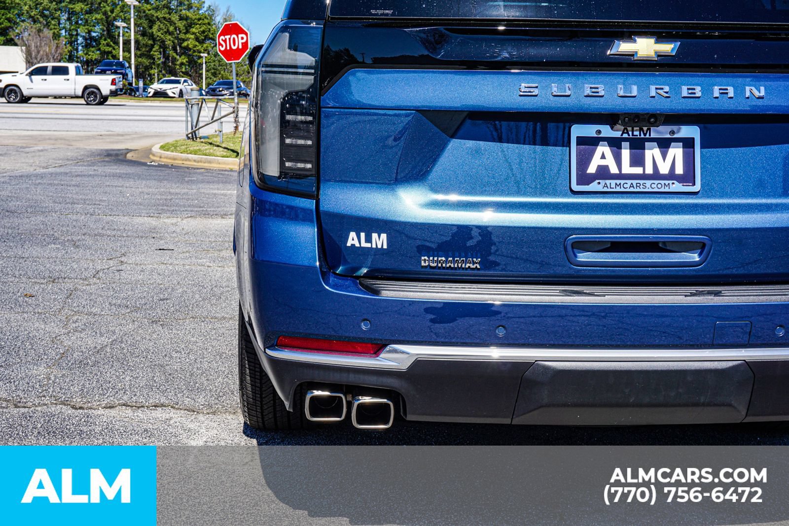 Used 2025 Chevrolet Suburban High Country AWD/4WD image 16