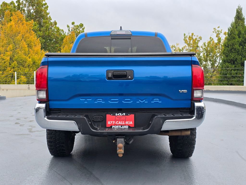 Used 2018 Toyota Tacoma TRD Off-Road image 4