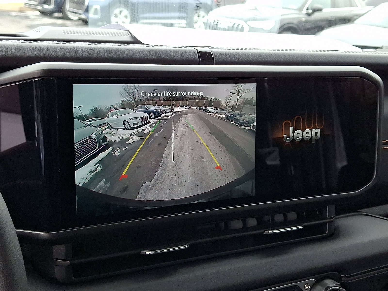 Used 2024 Jeep Wrangler Sahara w/ Safety Group image 18