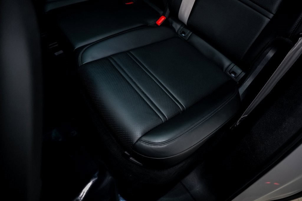 Used 2022 Porsche Cayenne S Platinum image 37