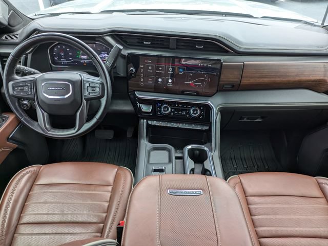 Used 2025 GMC Sierra 3500 Denali Ultimate AWD/4WD image 16