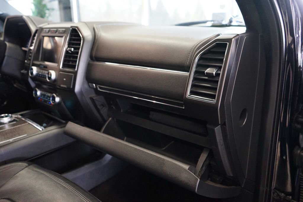 Used 2018 Ford Expedition Limited image 47