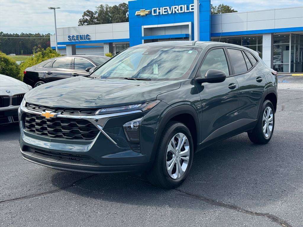 Used 2026 Chevrolet Trax LS FWD image 7