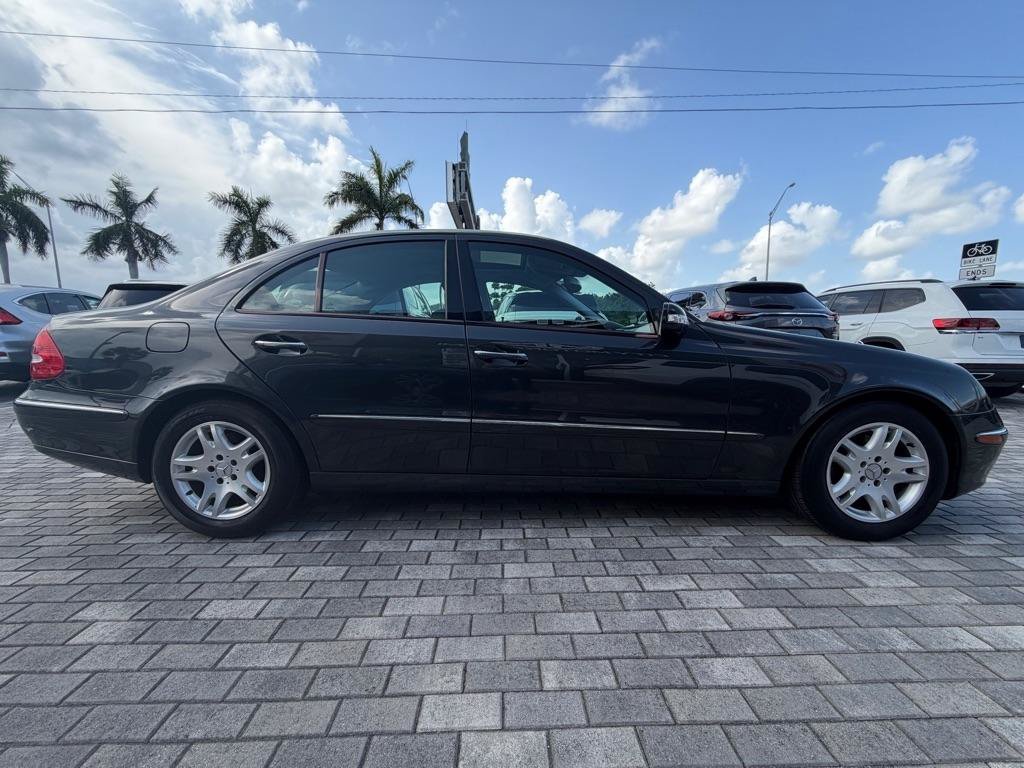 Used 2004 Mercedes-Benz E 320 Sedan image 10