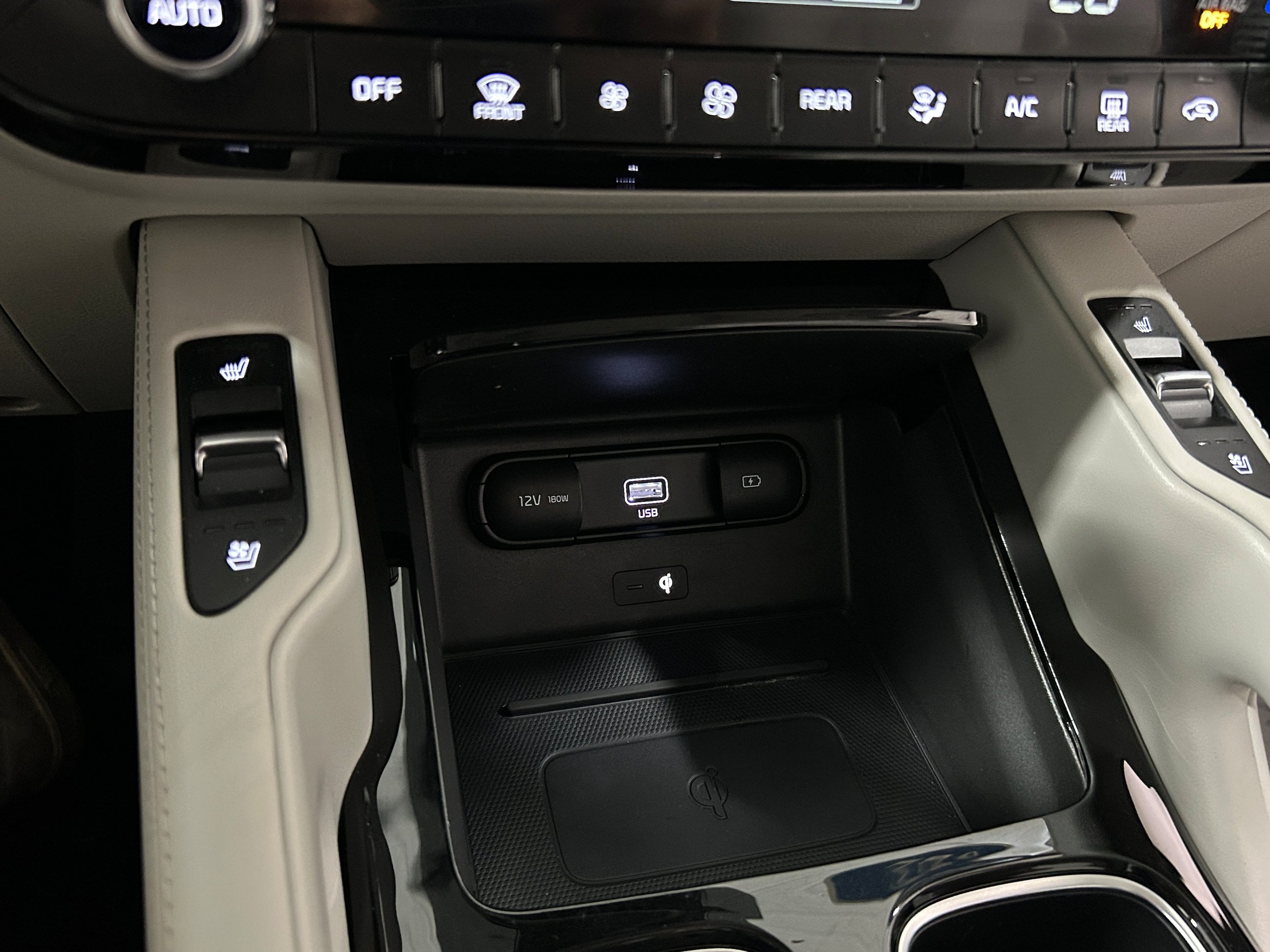 Used 2022 Kia Telluride EX w/ EX Premium Package AWD/4WD image 10