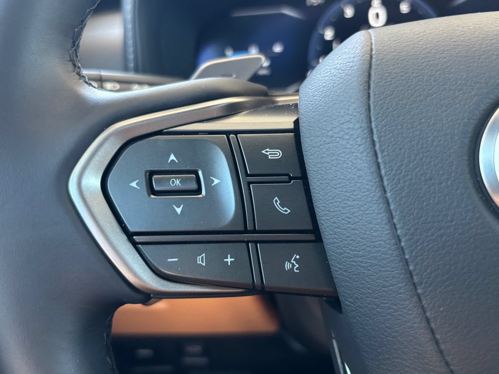 Used 2026 Lexus IS 350 F Sport RWD image 11