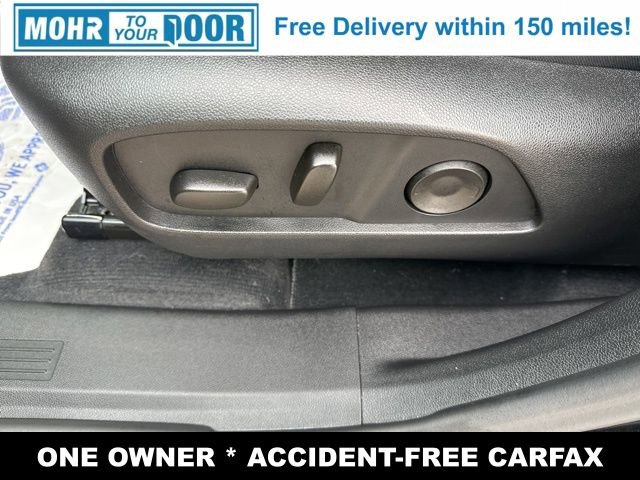 Used 2025 Chevrolet Equinox LT w/ Convenience Package II image 11