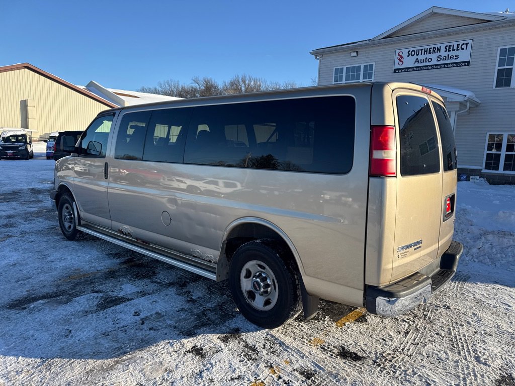 Used 2008 GMC Savana 3500 G3500 w/ LT Preferred Equipment Group image 8