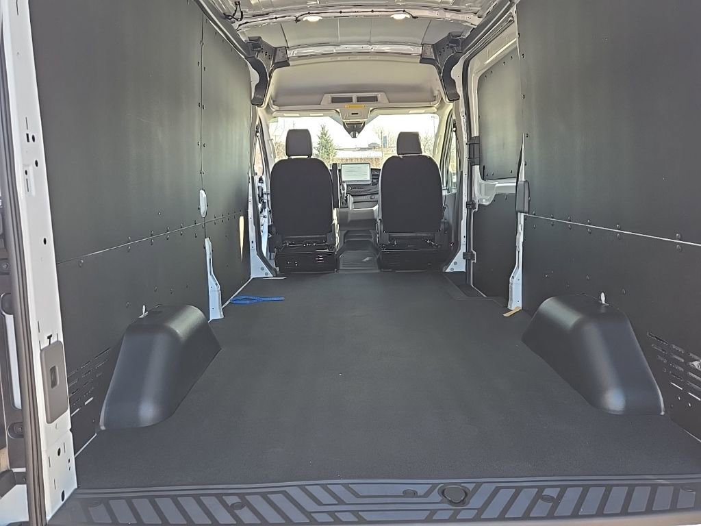 New 2026 Ford Transit 250 148 Medium Roof Extended AWD w/ Load Area Protection Package image 12
