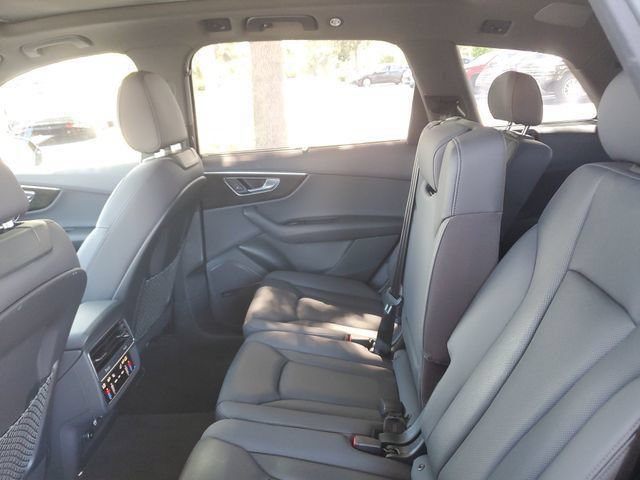 Used 2020 Audi Q7 3.0T Prestige w/ Prestige Package AWD/4WD image 13