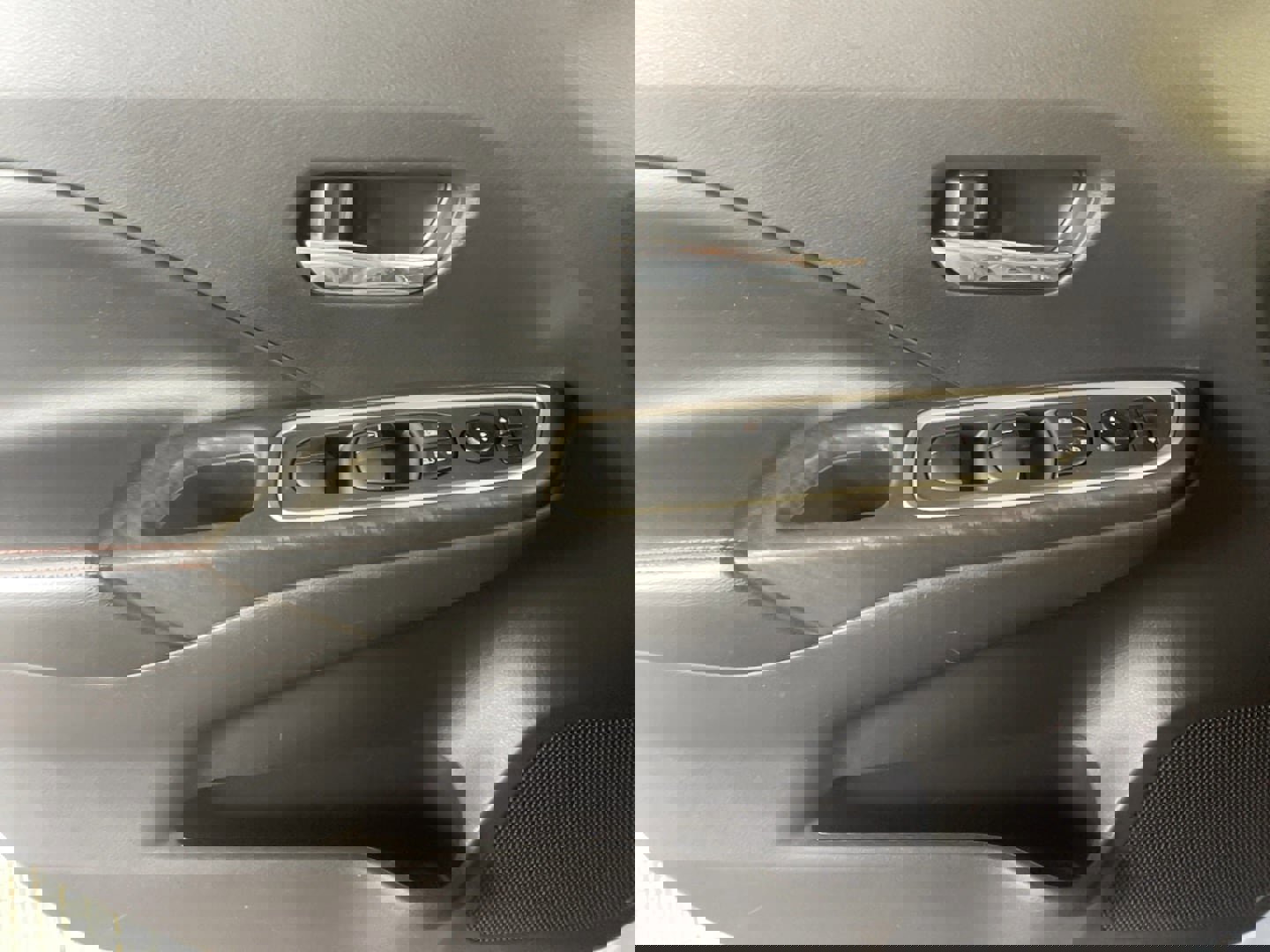 Used 2024 Nissan Versa SR w/ Trunk Package image 14