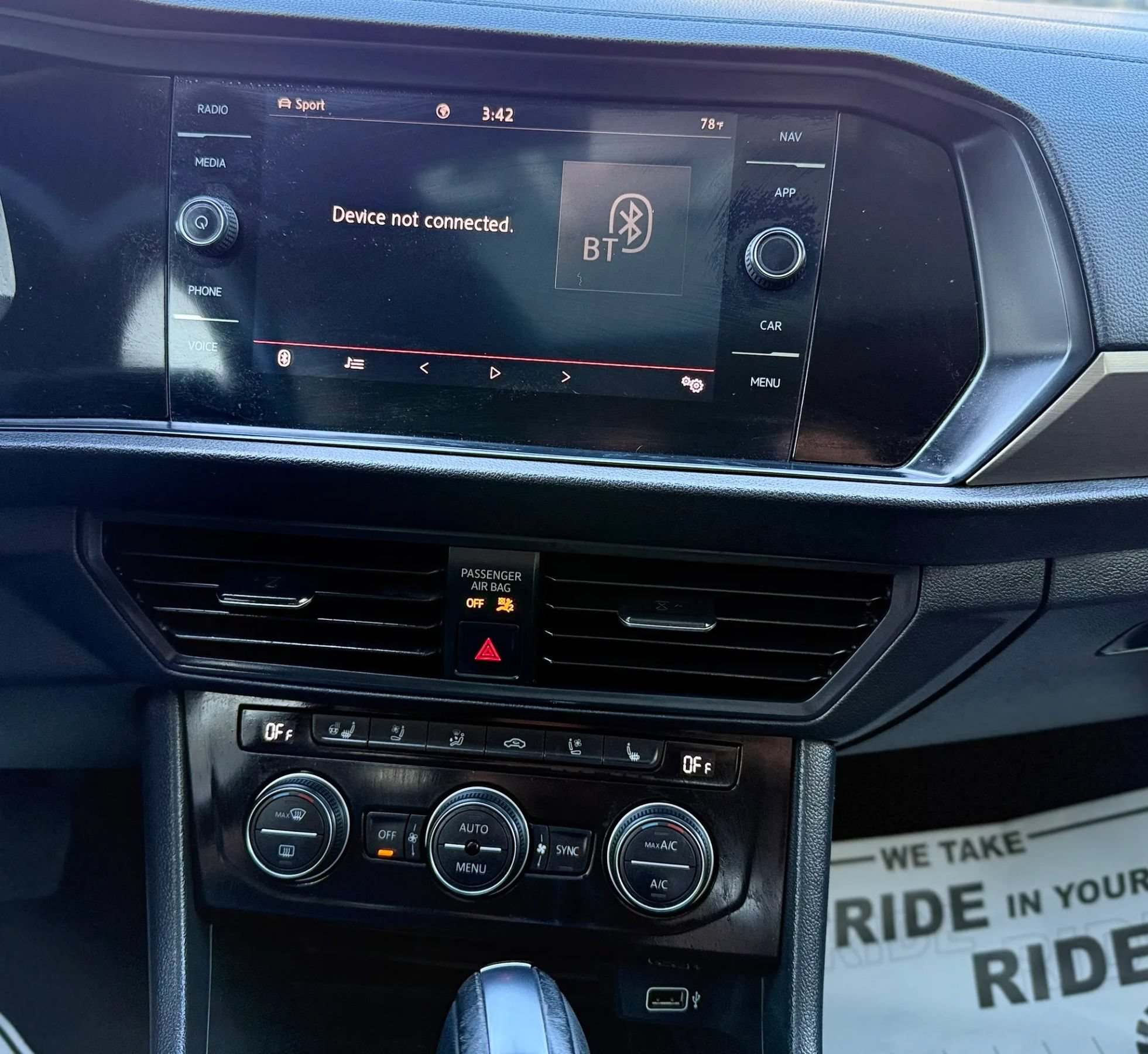 Used 2020 Volkswagen Jetta SEL Premium FWD image 17