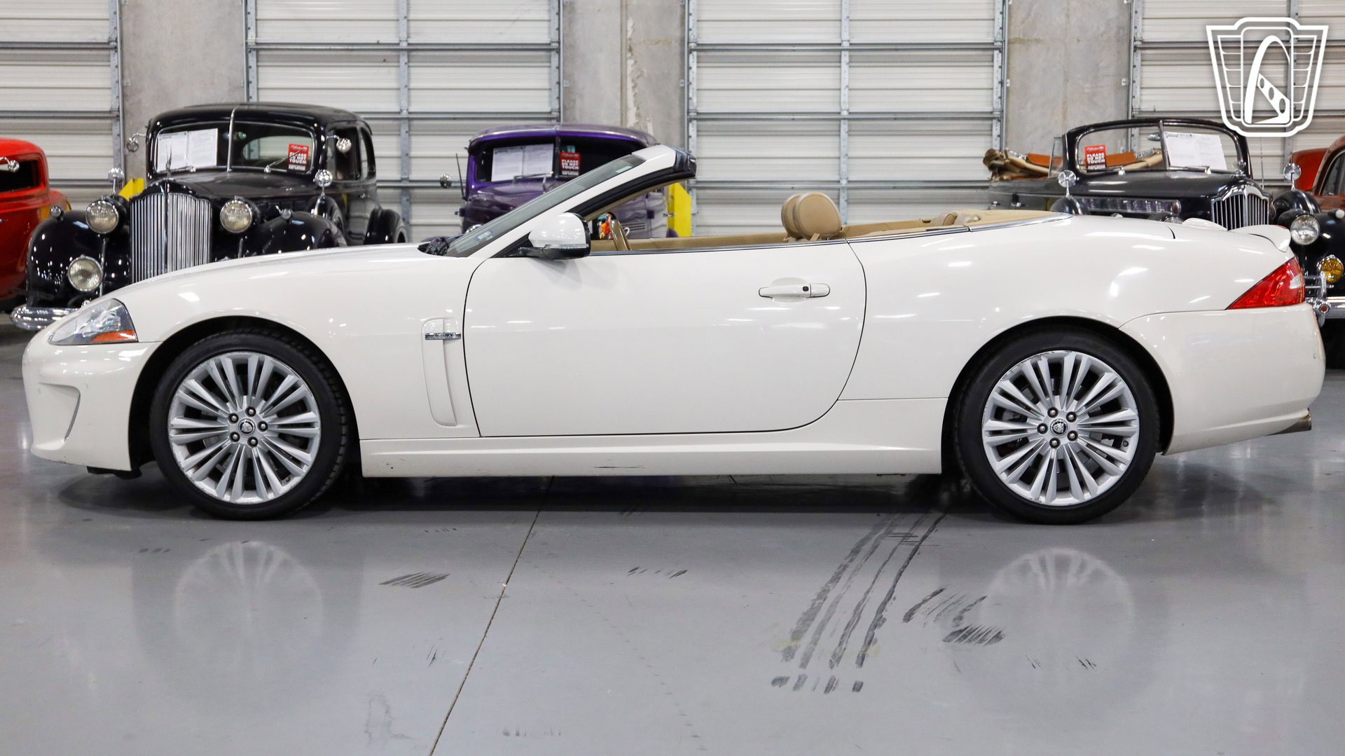 Used 2010 Jaguar XK Convertible image 12