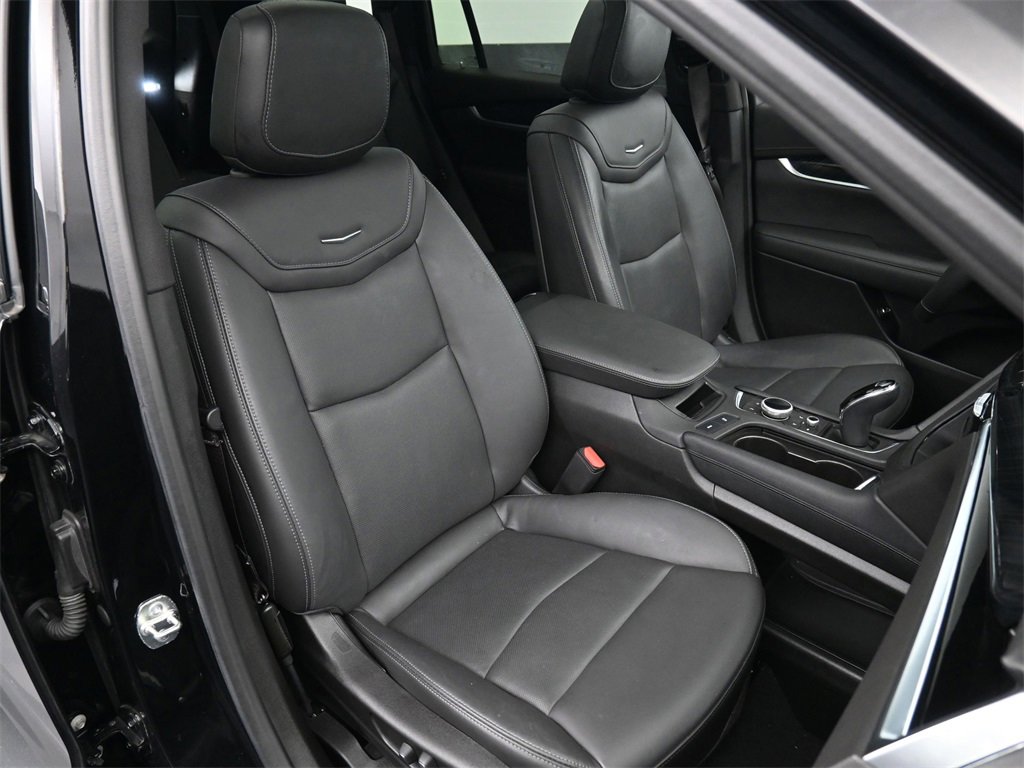 Used 2024 Cadillac XT6 Premium Luxury image 17