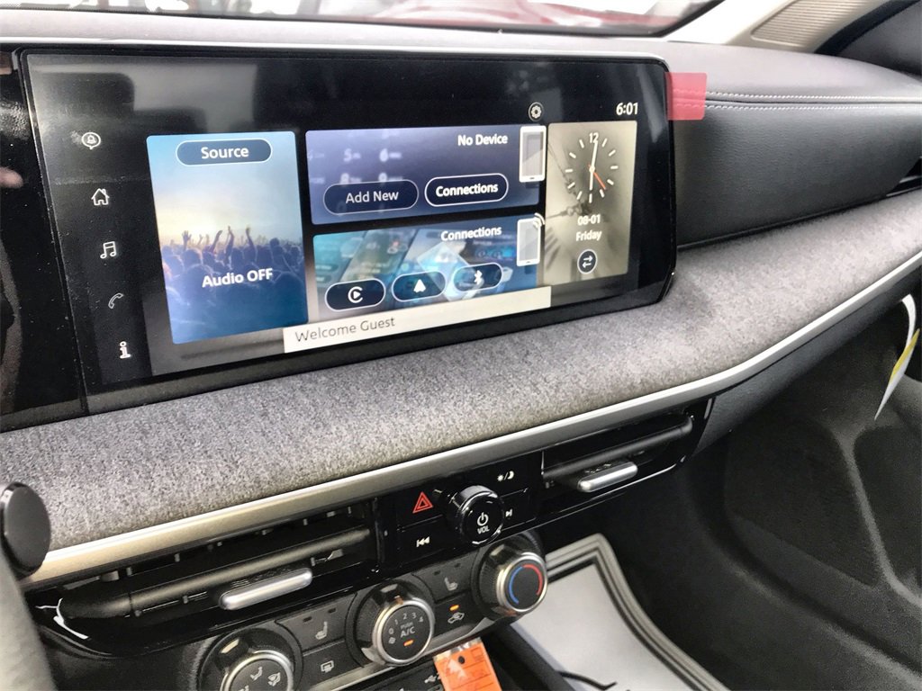 New 2025 Nissan Kicks SV w/ SV Premium Package image 15