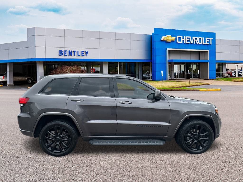 Used 2020 Jeep Grand Cherokee Altitude image 6