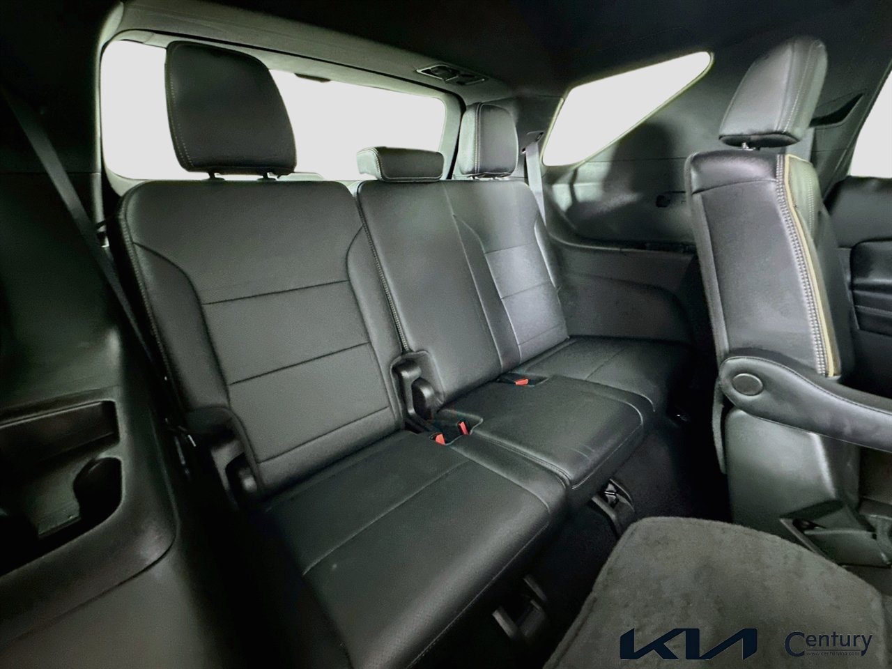 Used 2025 Chevrolet Traverse High Country AWD/4WD image 28