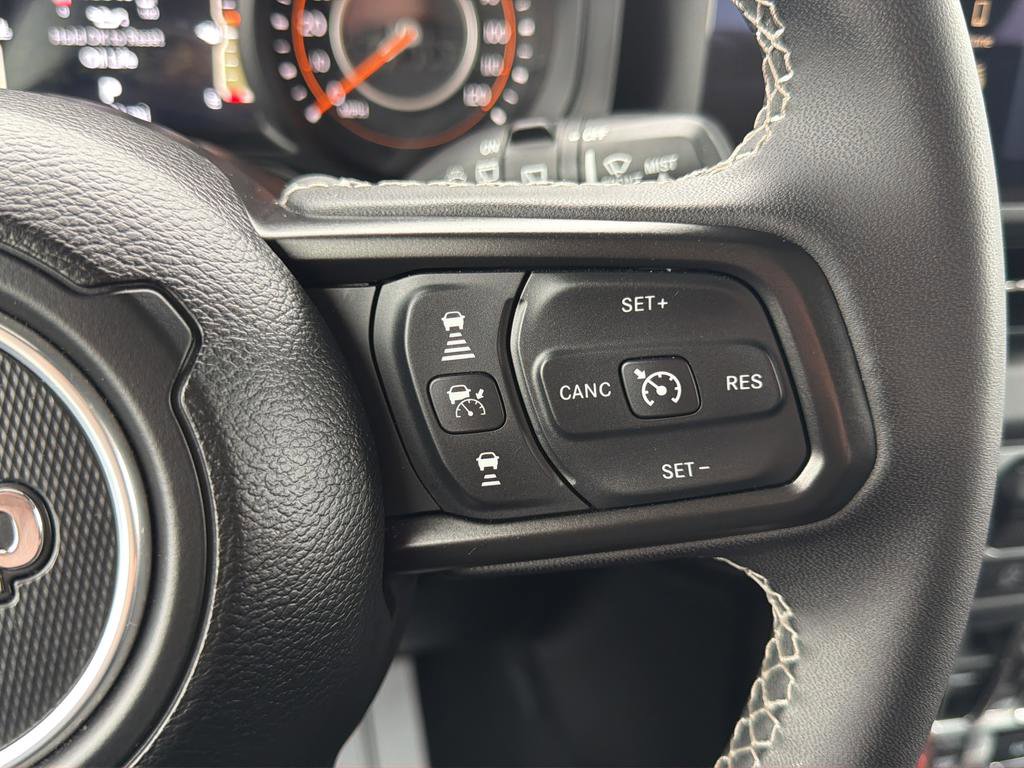 Used 2025 Jeep Wrangler Unlimited Rubicon AWD/4WD image 23