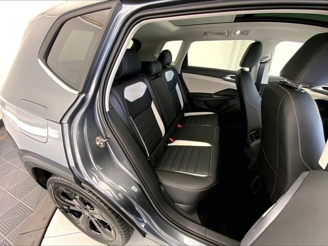 New 2026 Volkswagen Taos SEL image 10
