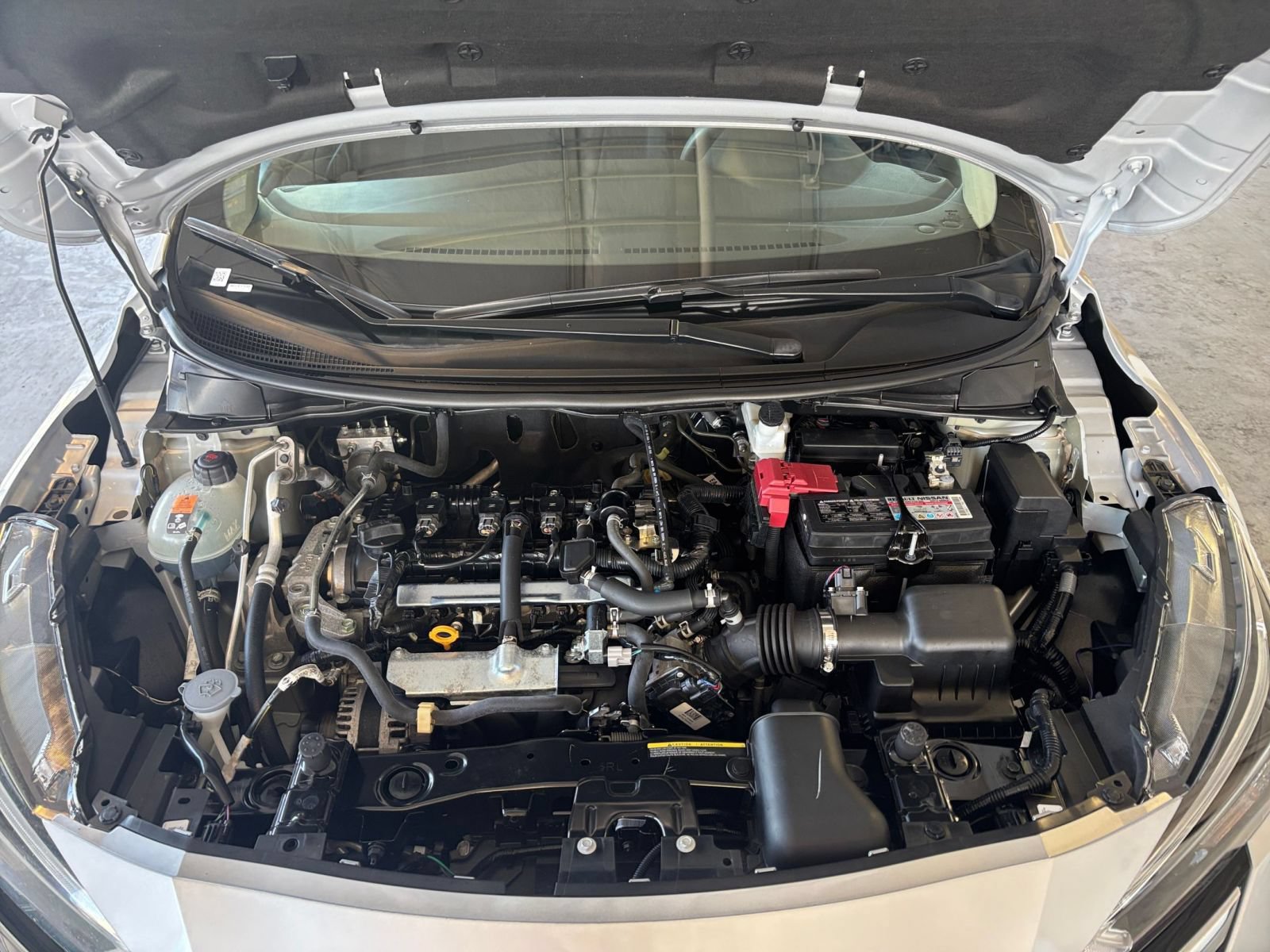 Used 2025 Nissan Versa SV FWD image 30